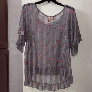 Eyeshadow Boho Floral Gray Sheer Floral Lace Ruffle Sleeve Top size Large